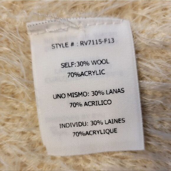 Ryu Winter White Super Soft Vest Fuzzy Crochet Hippie Vest Small/Medium - Picture 12 of 15
